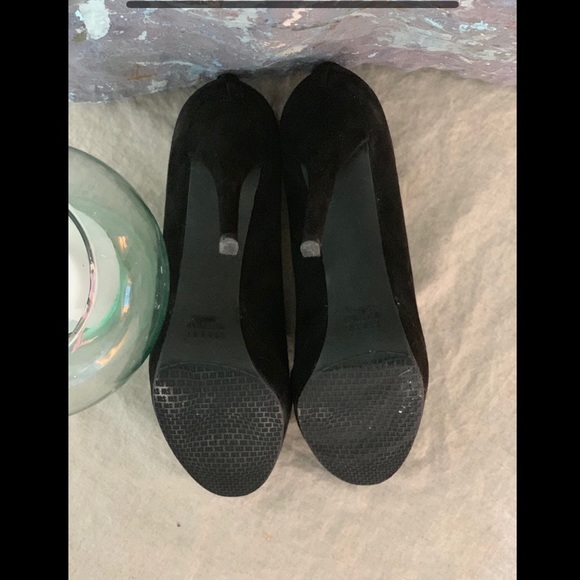 Stuart Weitzman black heels - Picture 6 of 8